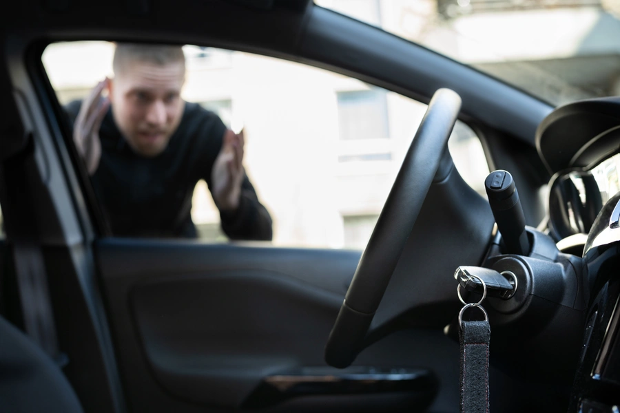 What To Expect During A Lockout Service Call From A Tow Truck Union City, CA What To Expect During A Lockout Service Call From A Tow Truck Union City, CA